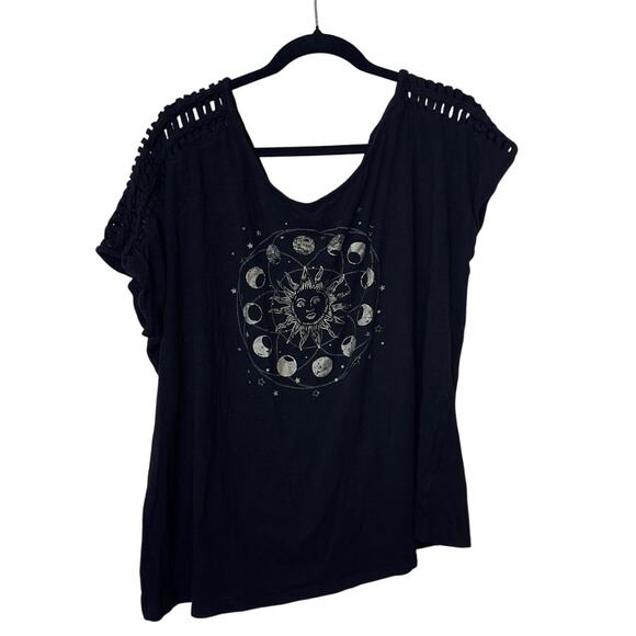 Torrid Black Moon & Sun Slub Jersey Cutout Off Shoulder Tee Size 3 Celestial - Picture 2 of 10